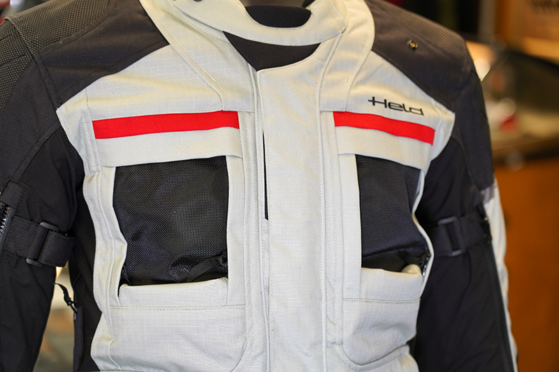 Held Carese 3 jacket chest vents
